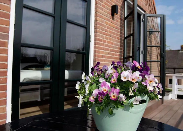 The Couette-café 3*